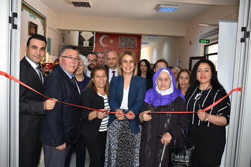 Kadınlar Günü Sergisi Açıldı